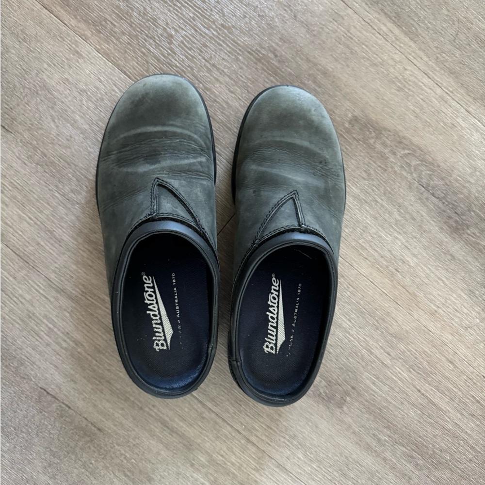 Blundstone Women’s Black Slip-On Shoes - Picture 2 of 3